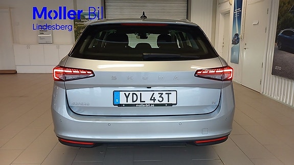 Skoda Superb 8 of 27