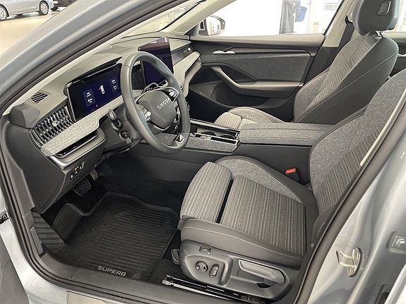 Skoda Superb 13 of 21
