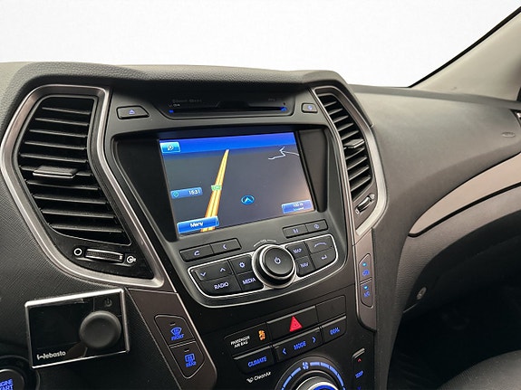 Hyundai Santa Fe 19 of 30