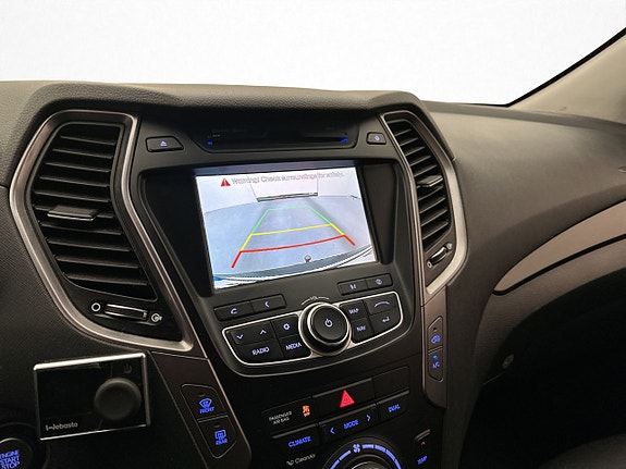 Hyundai Santa Fe 18 of 30
