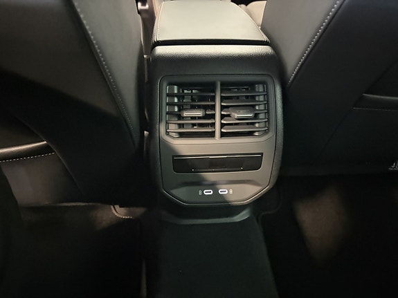 Cupra Formentor e-HYBRID 10 of 21