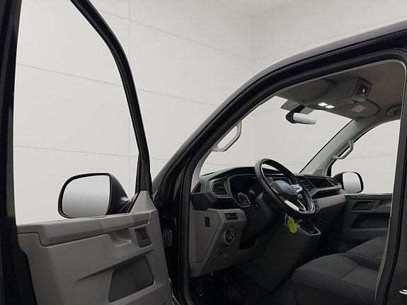 Volkswagen Transporter 16 of 30