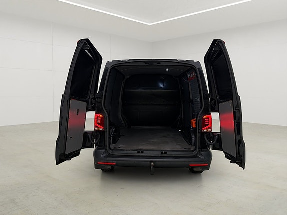 Volkswagen Transporter 11 of 30