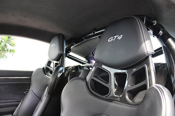 Porsche 718 Cayman GT4 13 of 19
