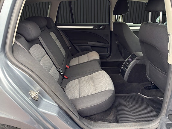 Skoda Superb 13 of 18