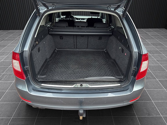 Skoda Superb 9 of 18