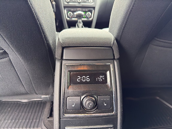 Skoda Superb 18 of 18