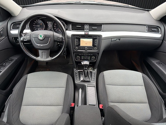 Skoda Superb 11 of 18