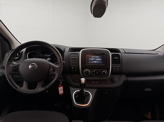 Nissan NV300 16 of 30