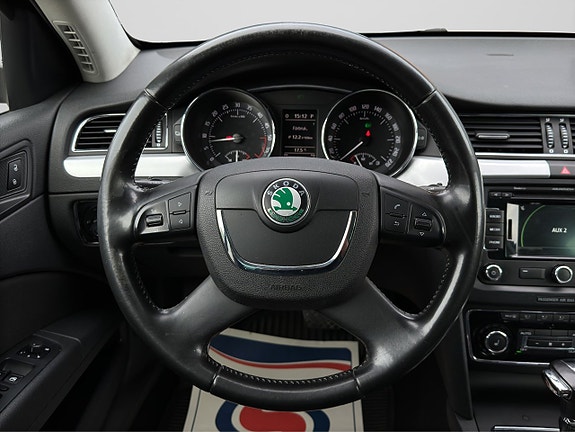 Skoda Superb 13 of 26