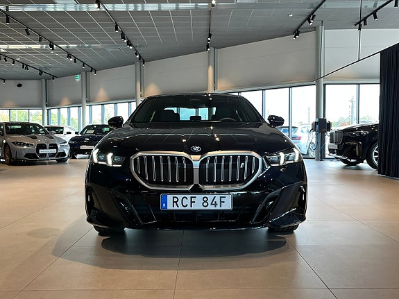 BMW i5 2 of 20
