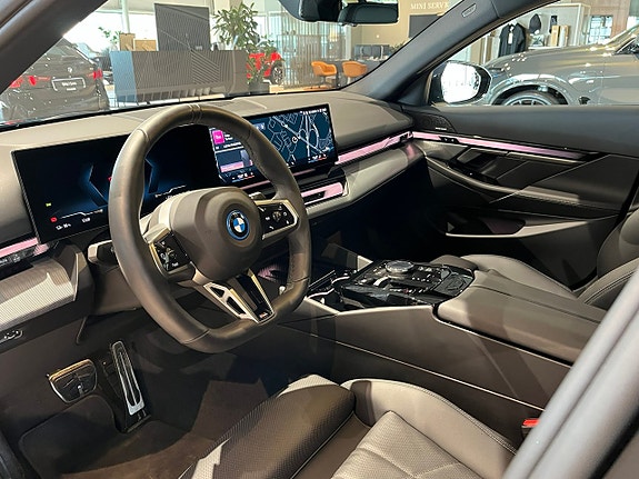 BMW i5 8 of 20