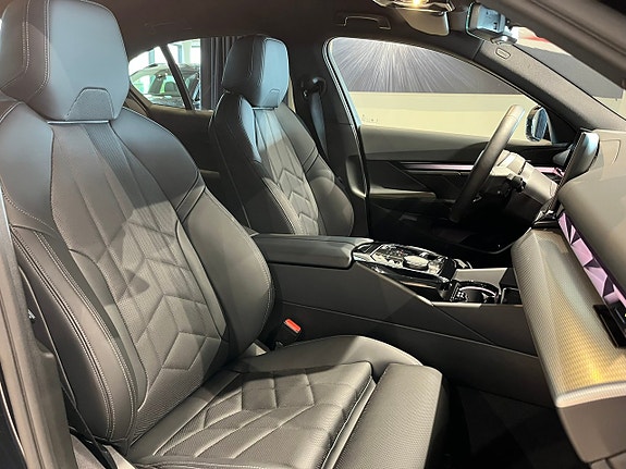 BMW i5 16 of 20