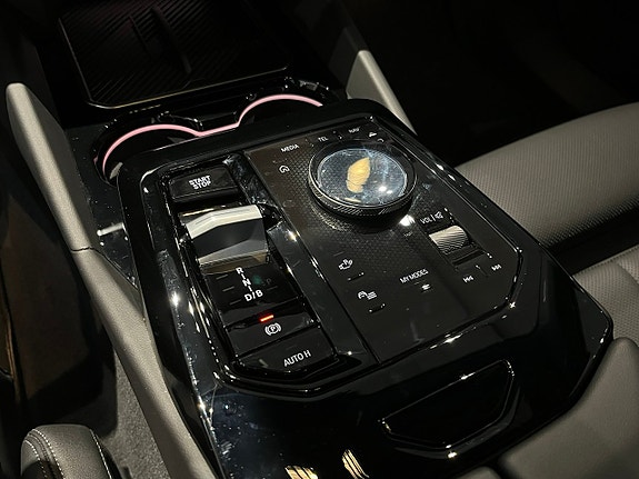 BMW i5 14 of 20