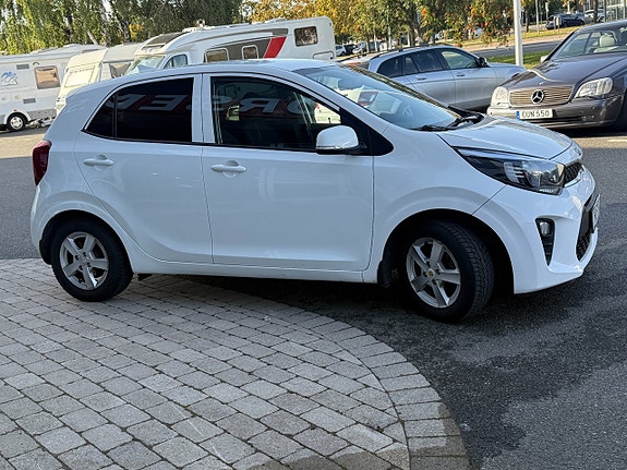Kia Picanto 9 of 11