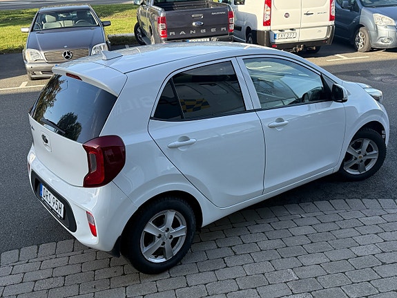 Kia Picanto 8 of 11
