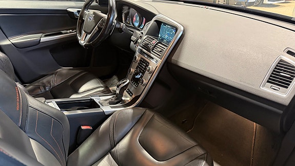 Volvo XC60 15 of 20
