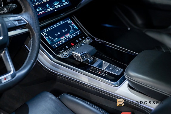 Audi Q8 14 of 23