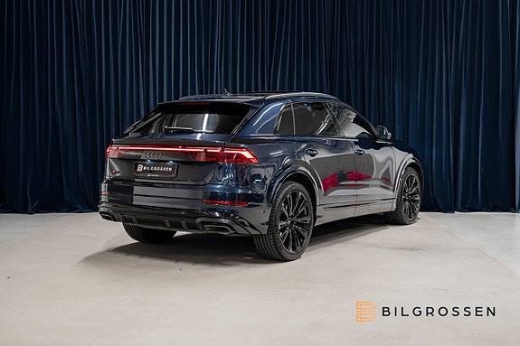 Audi Q8 5 of 23