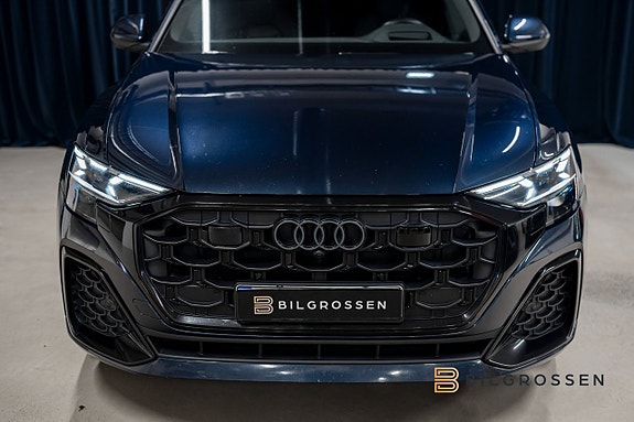 Audi Q8 10 of 23