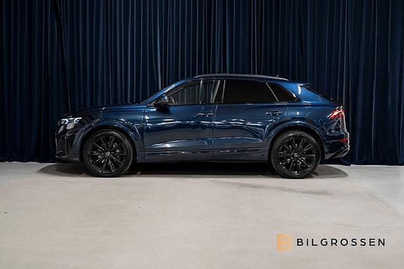 Audi Q8 2 of 23
