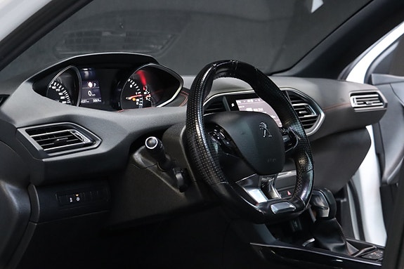 Peugeot 308 SW 10 of 22