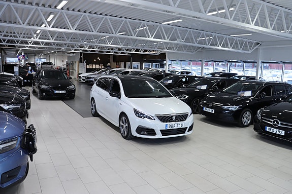Peugeot 308 SW 3 of 22