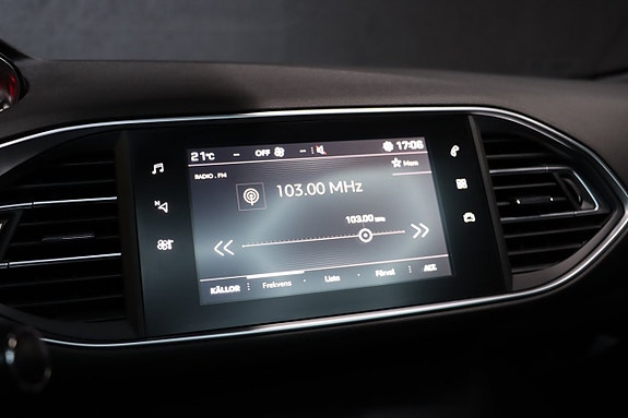 Peugeot 308 SW 18 of 22