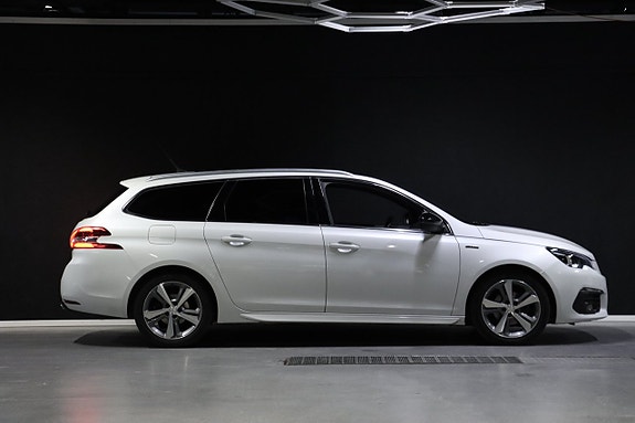 Peugeot 308 SW 7 of 22