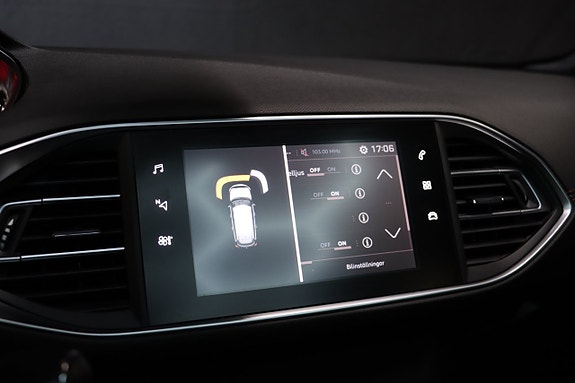 Peugeot 308 SW 20 of 22