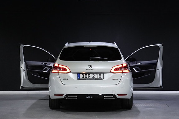 Peugeot 308 SW 8 of 22