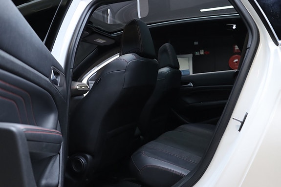 Peugeot 308 SW 11 of 22