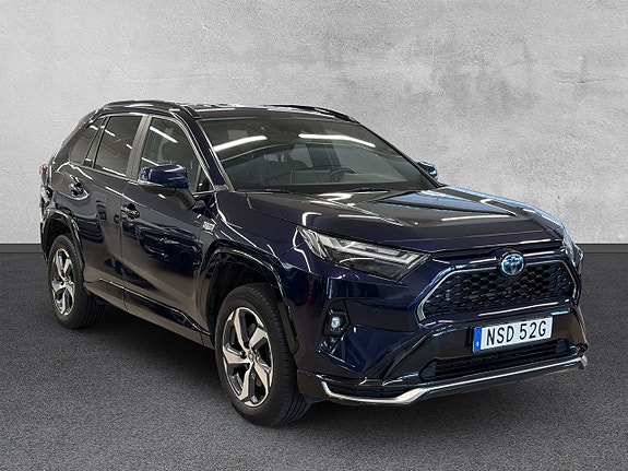 Toyota RAV4 7 of 28