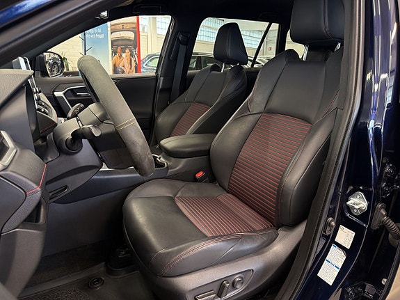 Toyota RAV4 19 of 28