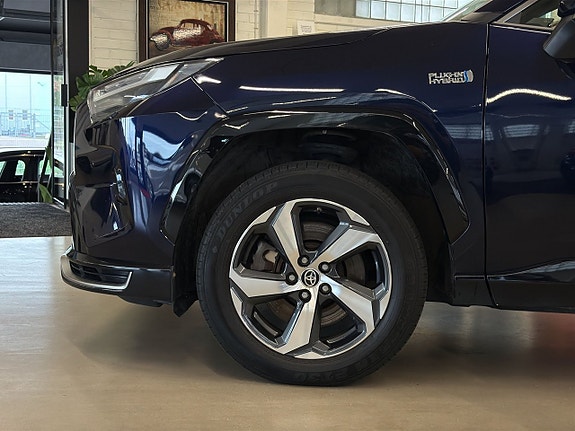 Toyota RAV4 14 of 28