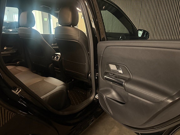 Mercedes-Benz B180 20 of 26