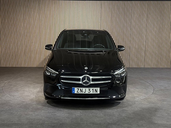 Mercedes-Benz B180 9 of 26