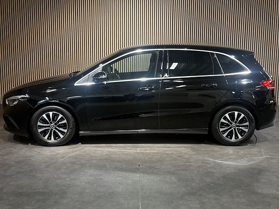 Mercedes-Benz B180 7 of 26