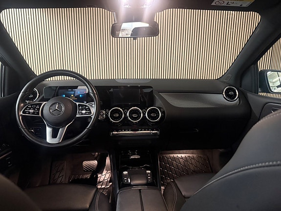 Mercedes-Benz B180 15 of 26