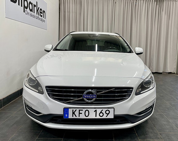 Volvo V60 4 of 22