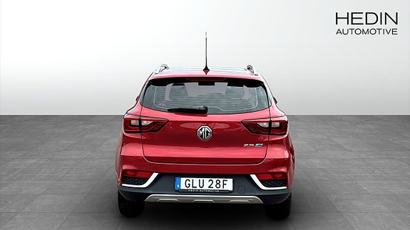 MG ZS EV 7 of 9