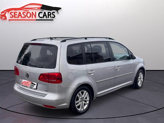 Volkswagen Touran 3 of 12