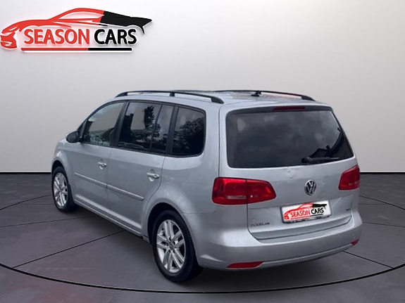 Volkswagen Touran 2 of 12