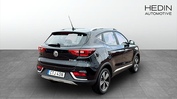 MG ZS EV 2 of 9