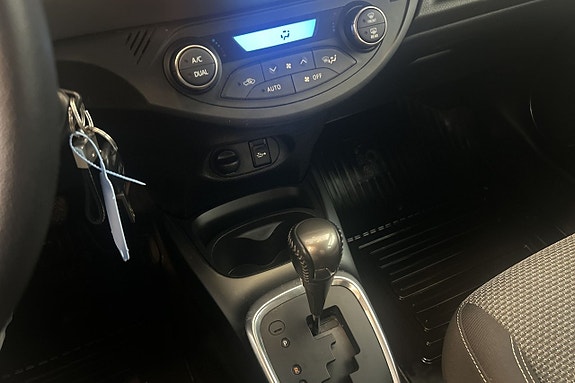 Toyota Yaris 22 of 26