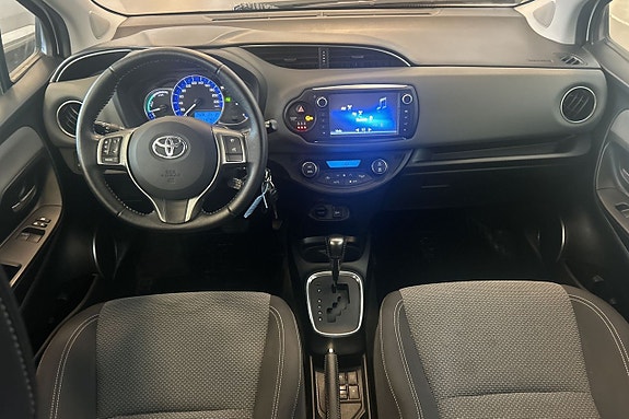 Toyota Yaris 24 of 26