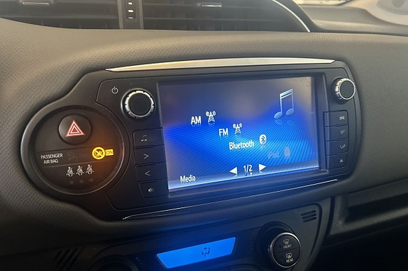 Toyota Yaris 19 of 26