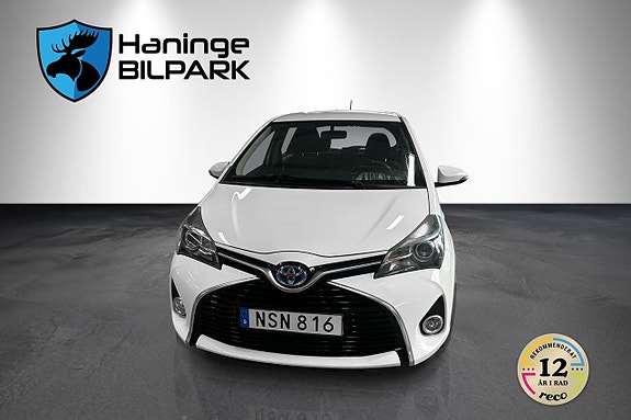 Toyota Yaris 3 of 26