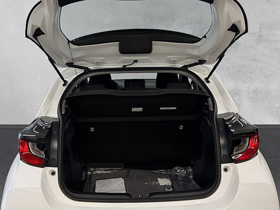 Toyota Yaris 9 of 22
