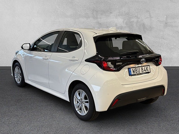 Toyota Yaris 3 of 22